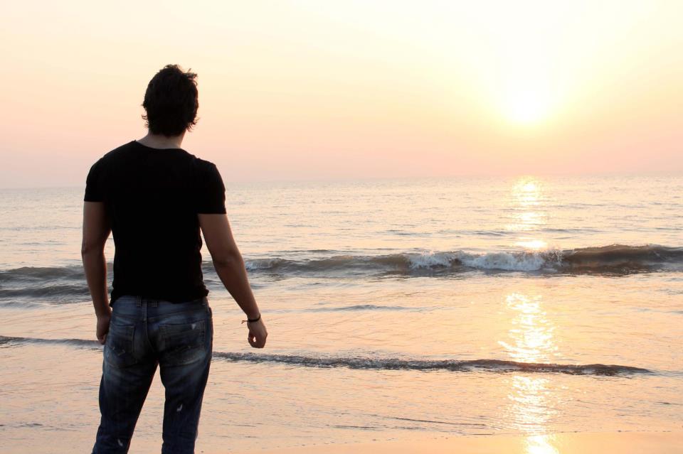 Hani_Sanaya's tweet photo. Life is Beach @Shaheer_S 😎😎 😍 😍  

#HappyandFun 😘😘😘  #Exploring http://t.co/taWaaxqyA4