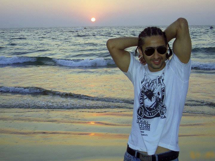 Hani_Sanaya's tweet photo. Life is Beach @Shaheer_S 😎😎 😍 😍  

#HappyandFun 😘😘😘  #Exploring http://t.co/taWaaxqyA4