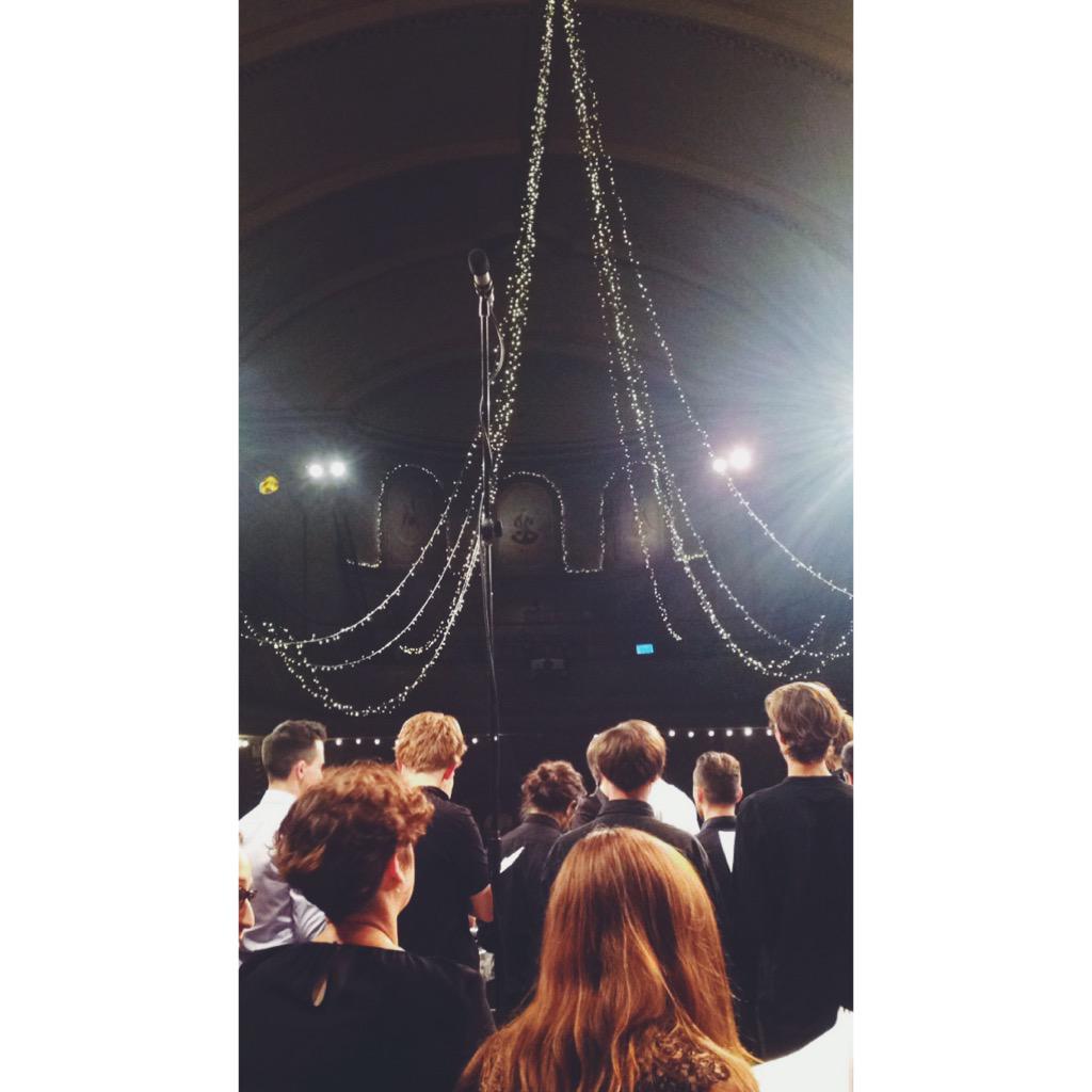 Katie__McVeigh's tweet photo. Tonight I am singing with @LCVchoir @Shlomo and @imogenheap for #RLSB #LDNWithoutLimits 🎶❤️😍 http://t.co/azhE1AA0Sr