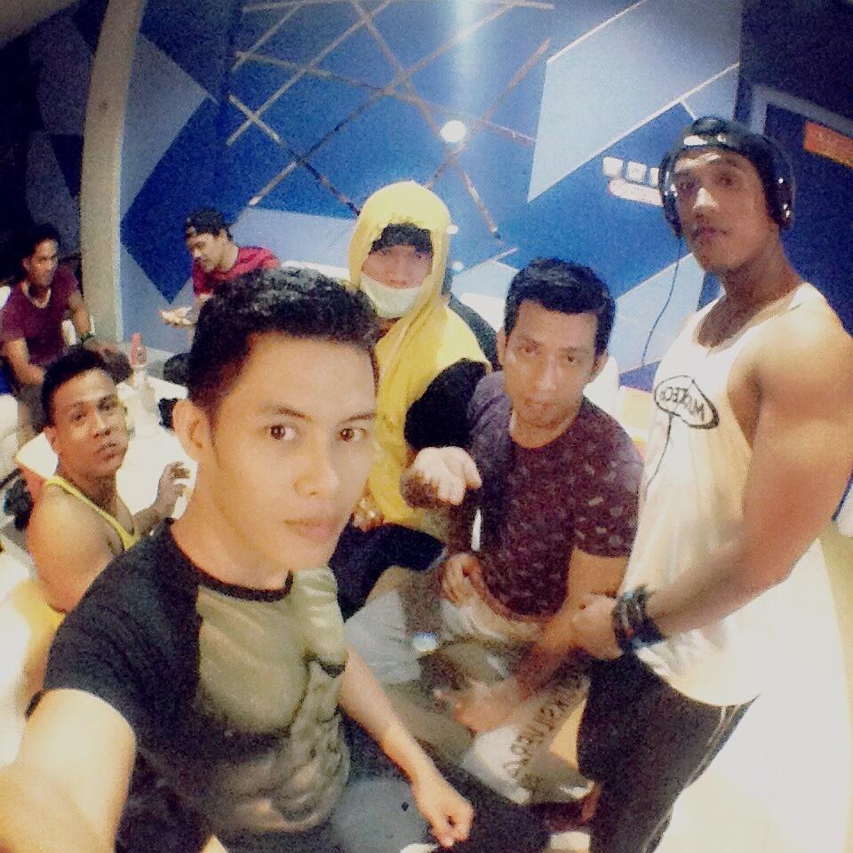 iroeljojo's tweet photo. my Team http://t.co/EE05JnelHt