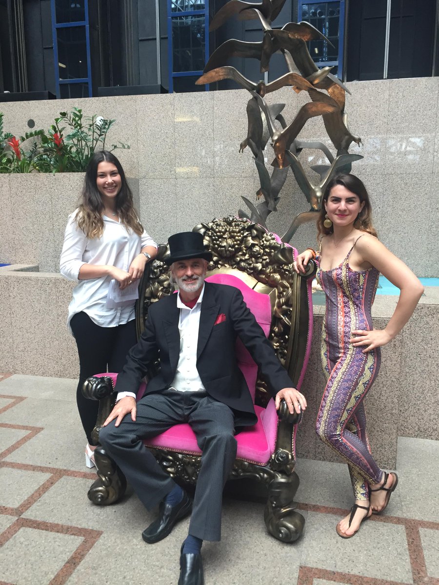 ManifestGRP's tweet photo. "You'll not find a Duke as bold or brash as I!"

Fab day of #deskdrops w/ @OffPisteWines &amp; aristocracy. #iamtheDuke http://t.co/AGhMK8L9kY