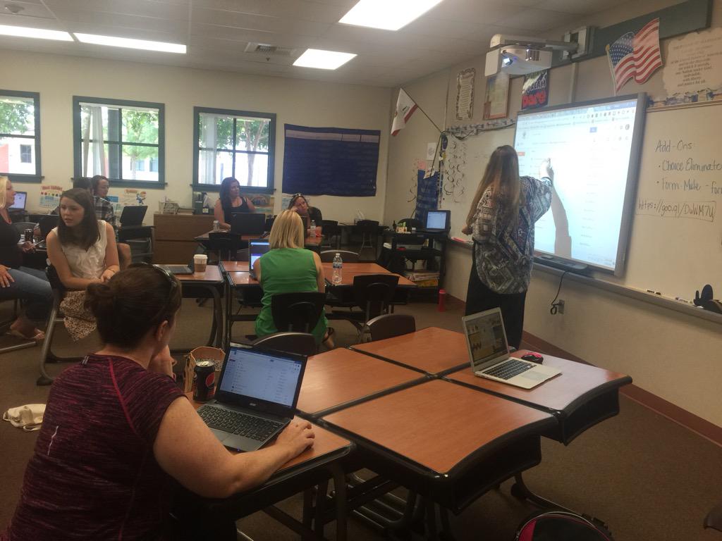 LawsonsKiddos's tweet photo. Google classroom with @spearsmegan12! #PLESD #techbonanza http://t.co/6nN0P9c929
