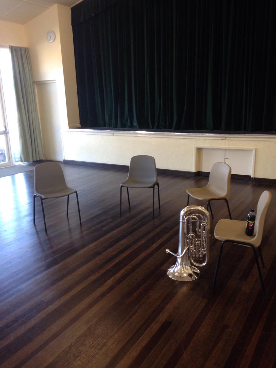 bassclefbaton's tweet photo. Waiting for the rest of the quartet to turn up! #Jones4 #rehearsal #4tet http://t.co/4px5pIDBc6