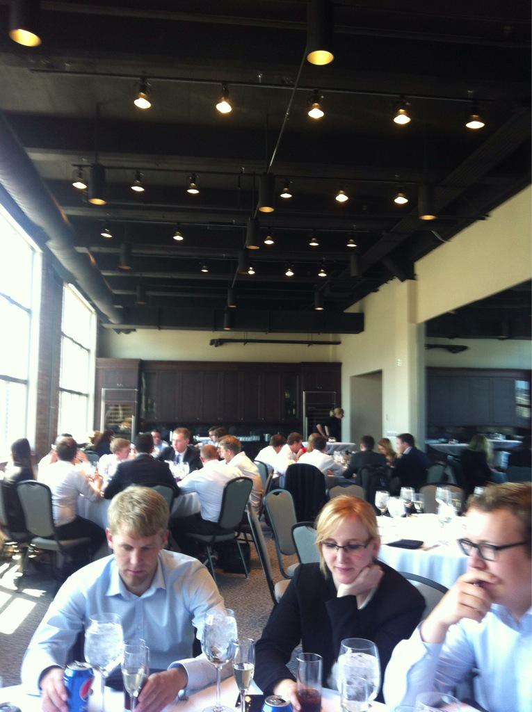 BCG3107's tweet photo. Waiting for our professors! @Generalspeaks @JohnMFrech #venturebits http://t.co/K58UBPjNX2