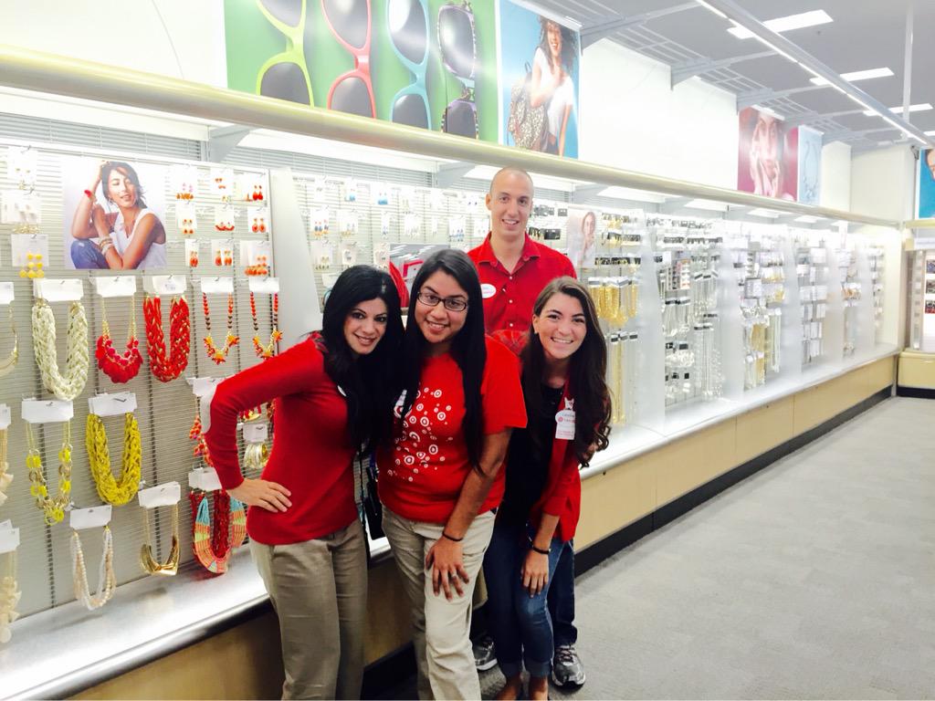 #G391LODSTRONG T1797 jewelry all on the floor that's how we roll! ⭐️⭐️⭐️⭐️<a href="/CatalinaTGT/">Catalina Lopez</a> <a href="/Awesome2Mr/">Russell Bryan</a> @crowderabby1