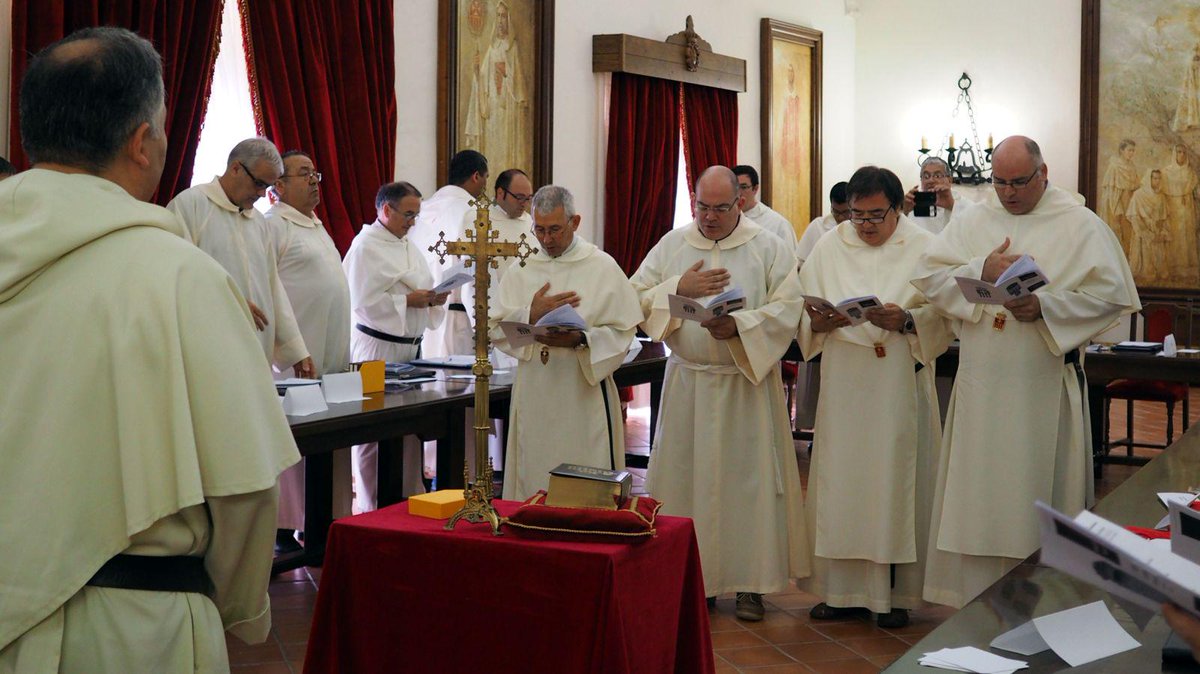 frmerced's tweet photo. Hermanos electos del Consejo Provincial de Aragon 2015-2018 http://t.co/8C6gQoLF29