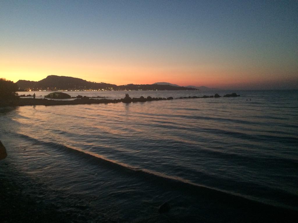 ImChrisok's tweet photo. "Insert typical holiday-y caption here" http://t.co/dxHGkvs0nK