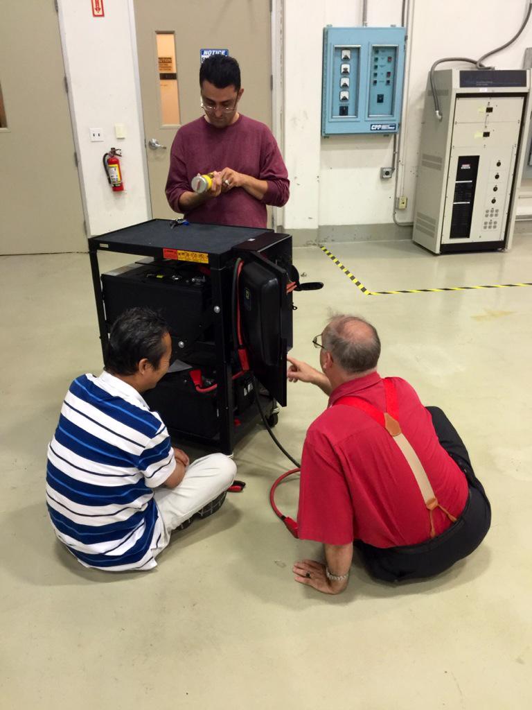 Elijah_EMC's tweet photo. Just another day in the test lab. #dc_voltage #engineering http://t.co/D9D9LRZiHX