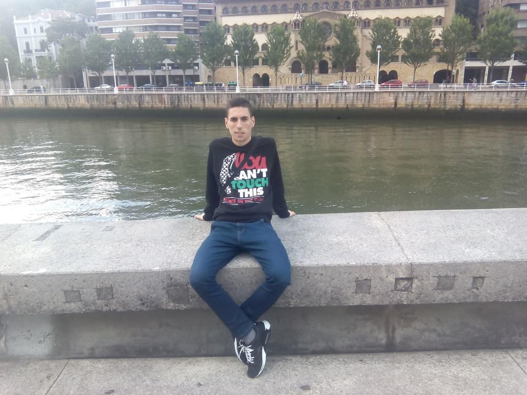 PepOnXx's tweet photo. Bilbao. http://t.co/lpM4bwFbar