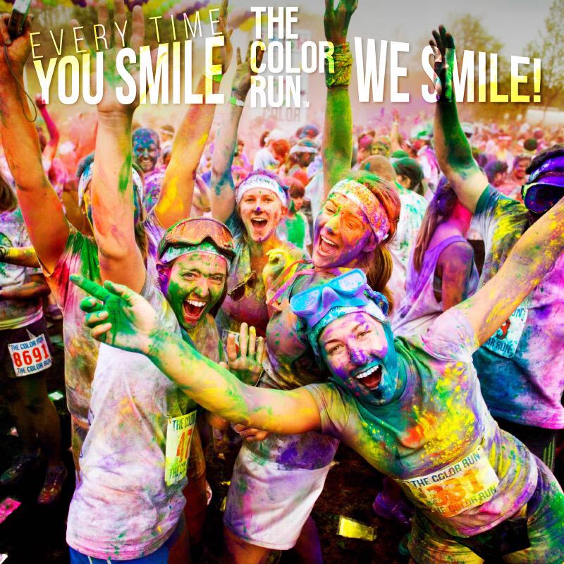 TheColorRunCol's tweet photo. Nunca dejes de sonreír #ActitudColorRunner http://t.co/dwxn4xljNC