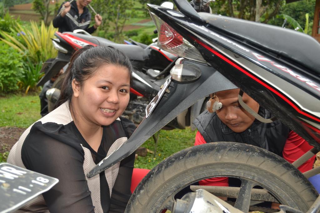 Kita juga punya ladies bikersnya juga 😀