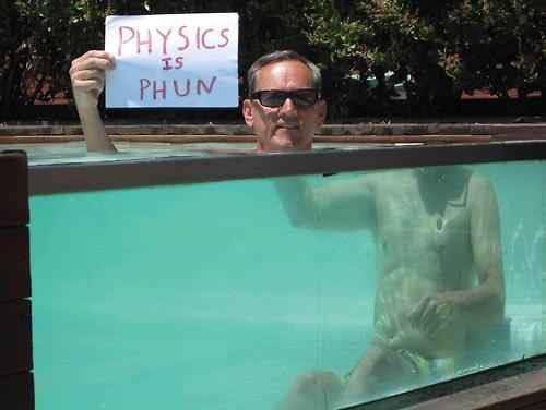 Summer fun with science. (via <a href="/ScienceDump/">ScienceDump</a>)