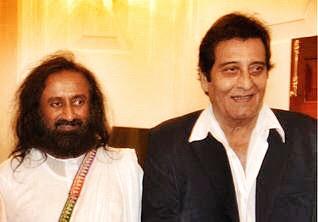 AOLSwamiji's tweet photo. .@VinodKhanna about Gurudev @SriSri &amp; significance of a Guru @ambazaarmag : http://t.co/Gh058SDS9R #ThankYouSriSri http://t.co/yrOjjTS2QH
