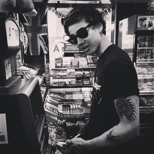 ArielTennant's tweet image. "Aaand here we have @AndieWeasley being a dork."