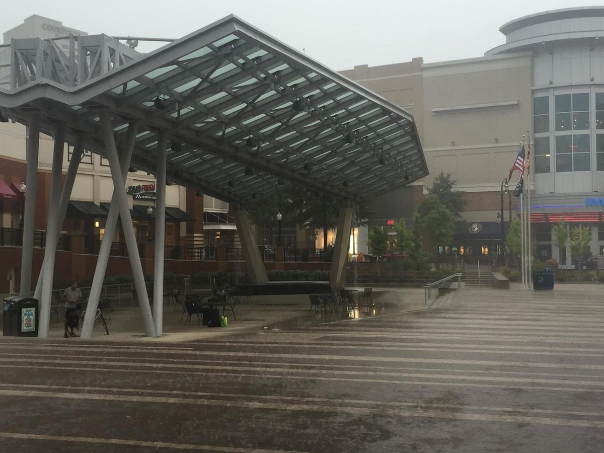 EricinMoCo's tweet photo. Sometimes rain is such a beautiful thing! #GoodForThePlants! -In #SilverSpring #Maryland http://t.co/sJJHinfagE
