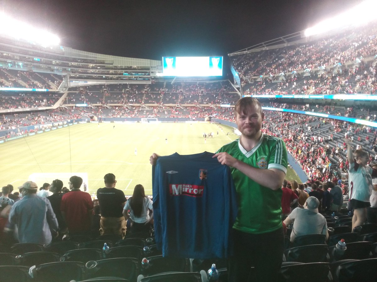 CityInterFC's tweet photo. @nifootball Belfast Sunday League Team - Knock FC represented at the #MUvsPSG @IntChampionsCup game @dailymirrorni http://t.co/VZCE6RGQ3Y