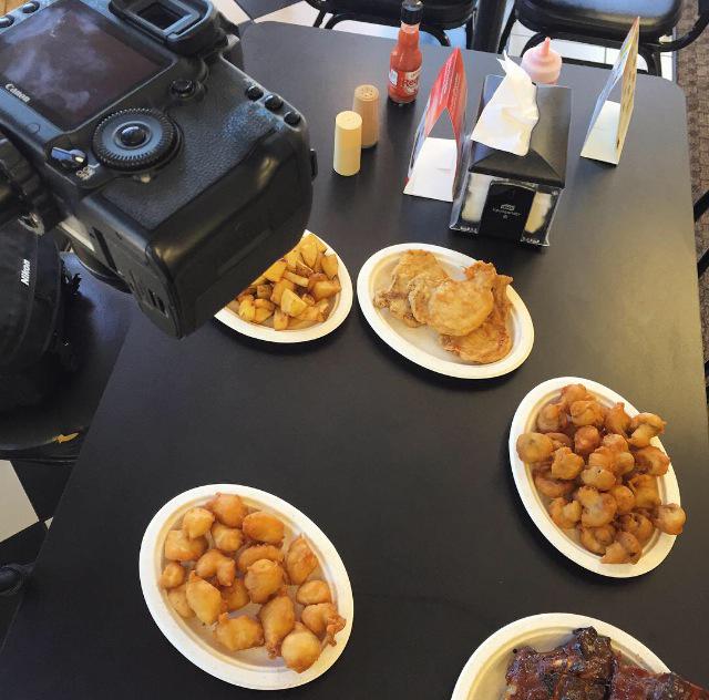 PulpDetroit's tweet photo. These are the photo shoots that the boss man insists on being at. @chickenshack #lunch #clientshoot #pulpdetroit http://t.co/u0h0BXlV5N