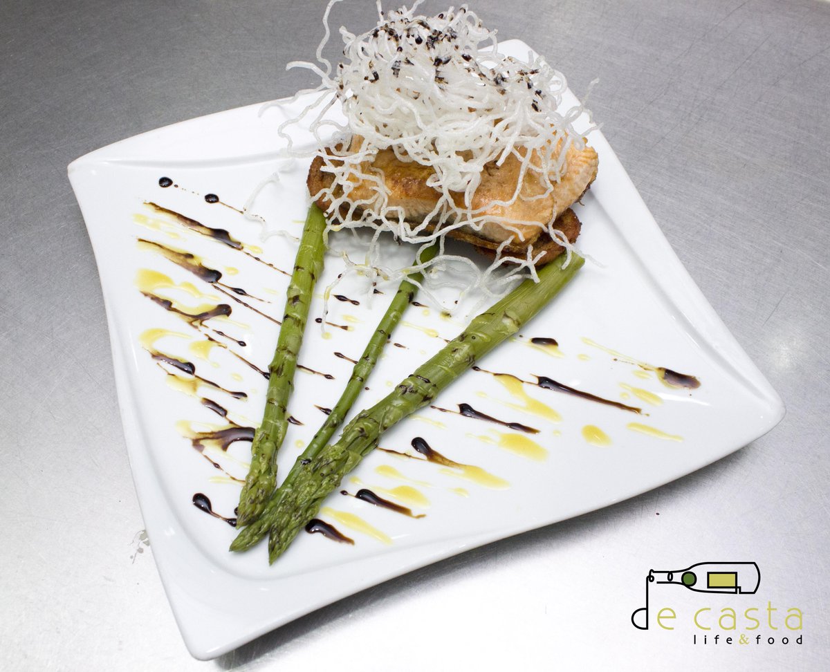 De Casta Life&Food tweet media