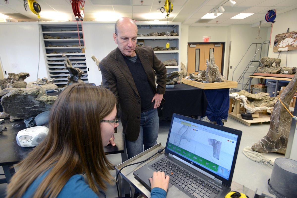 nextengine's tweet image. Newly discovered Dinosaur fossils studied "with ease" thanks to 3D scans by Carnegie Museum tinyurl.com/pun4zfe