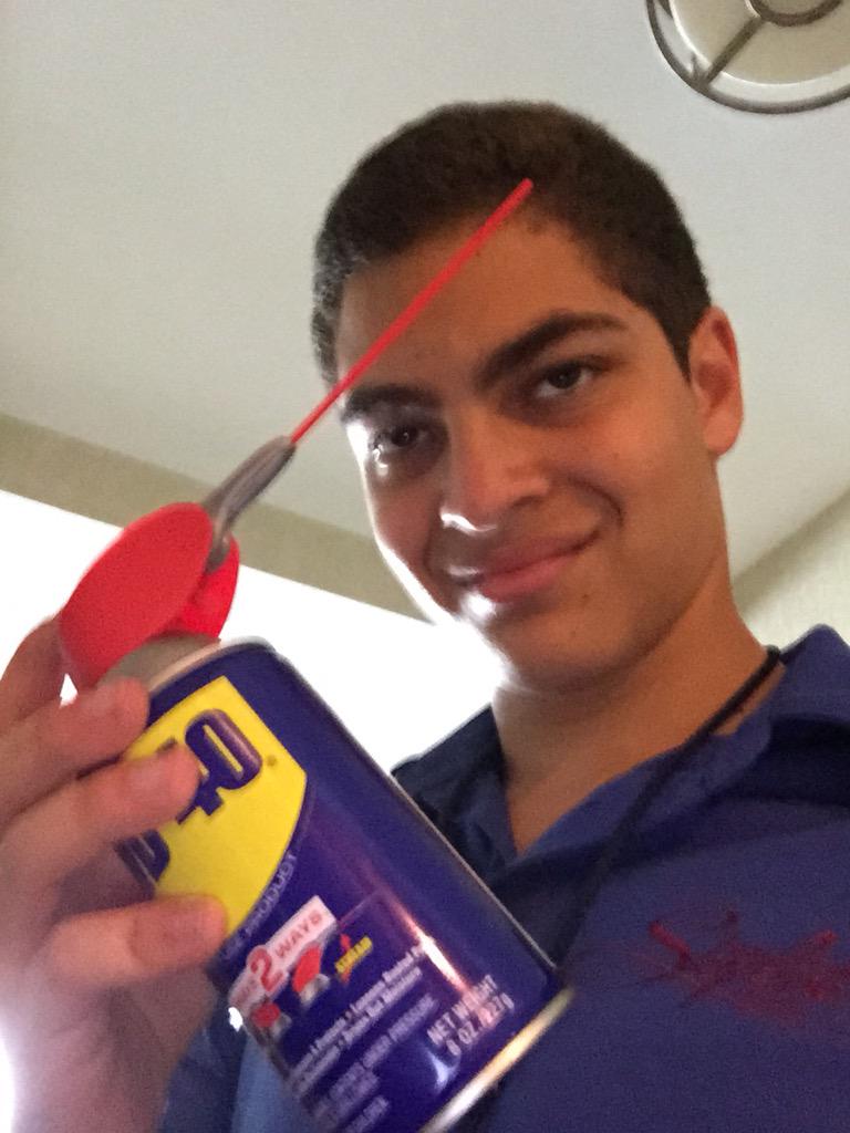formerlynoly's tweet photo. on my work grind 🔥😈😤 #KnowledgeMovement #Knowledge http://t.co/7sVRWyCvm4