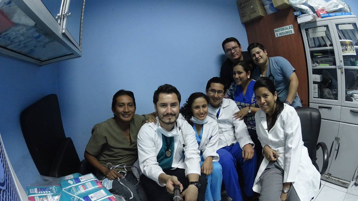 AlejaCede's tweet photo. Un dia normal en el Hospital del @IESSec - MANTA http://t.co/pxdJ1TipAg