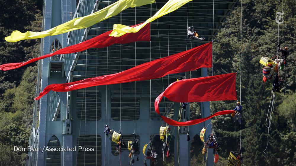 Activists are dangling from an Oregon bridge for the 2nd day to protest Arctic drilling nyti.ms/1DSDNFR