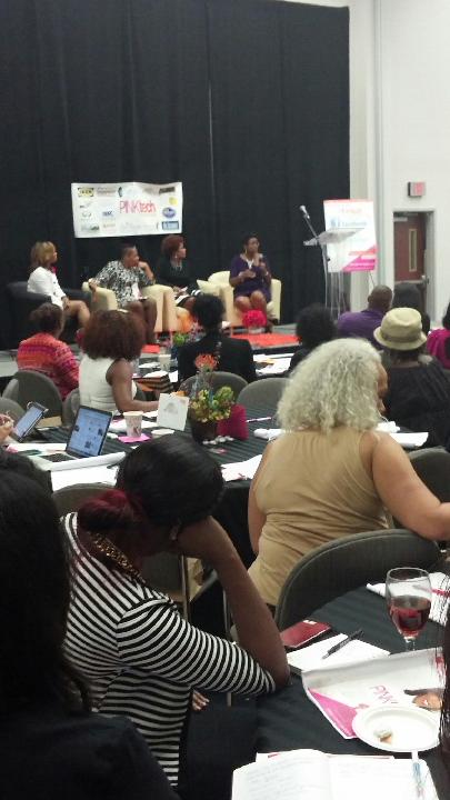 expresso_books's tweet image. #pinktech pink unity