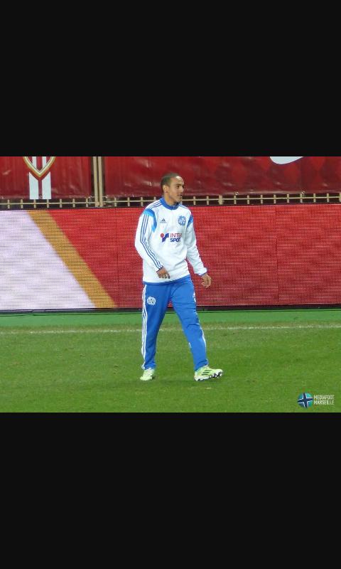Boutobba_Team's tweet photo. Bonne nuit à la Team Boutobba ! #TeamBoutobba #Boutobba #31 #TEAMOM #FORZAOM #OM @boutobba_bilal http://t.co/XKL7OoaE4z