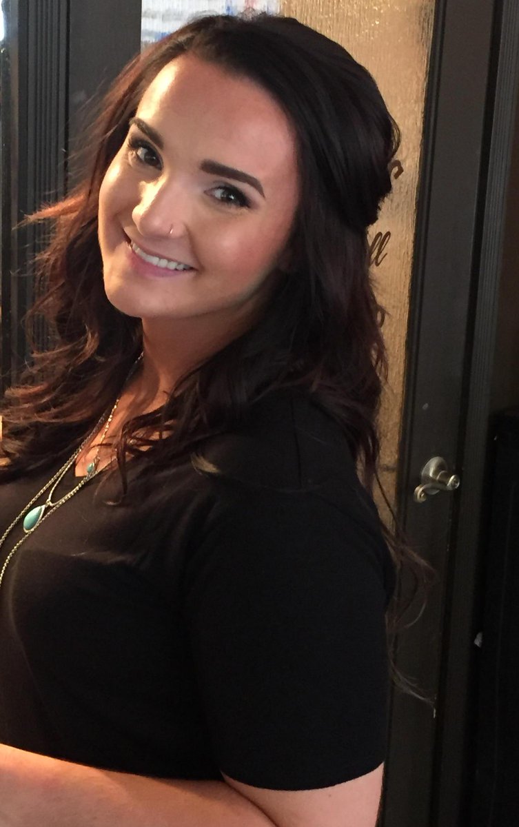 Makeup stylist of the day <a href="/BeMaddpretty/">Maddpretty Makeover</a>