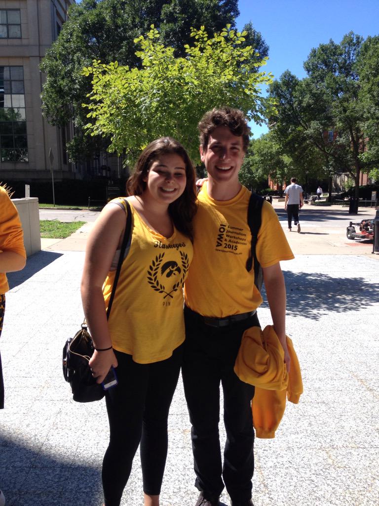 devinmartintv's tweet photo. Journalism Family Part One! #ISJW15 http://t.co/R8iR2LmlWl