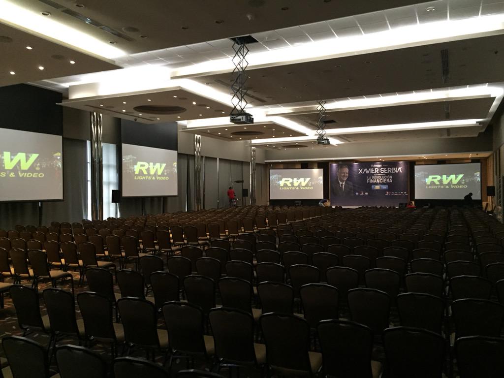 En pocas horas #RevolucionFinancieraPTY desde el Salón Ancon del Hotel Sheraton de Ciudad de Panamá