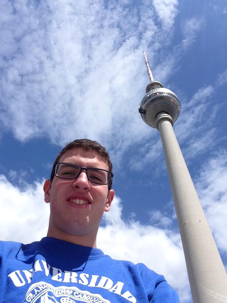 JavierMoleon's tweet photo. Alexanderplatz http://t.co/If8PZMhlFJ