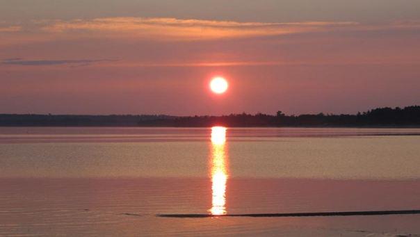 Driver going twice the speed limit says she wanted to reach cottage in time for sunset: bit.ly/1SPz12H
