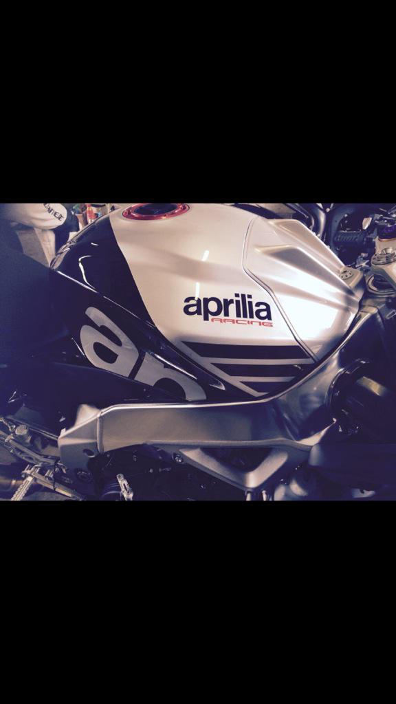 eharacing's tweet photo. Very pleased @BurnsFiftyThree will be our rider onboard our Aprilia RSV4 for this new venture#Aprilia#RSV4 #bearacer http://t.co/RTemrEoRVB