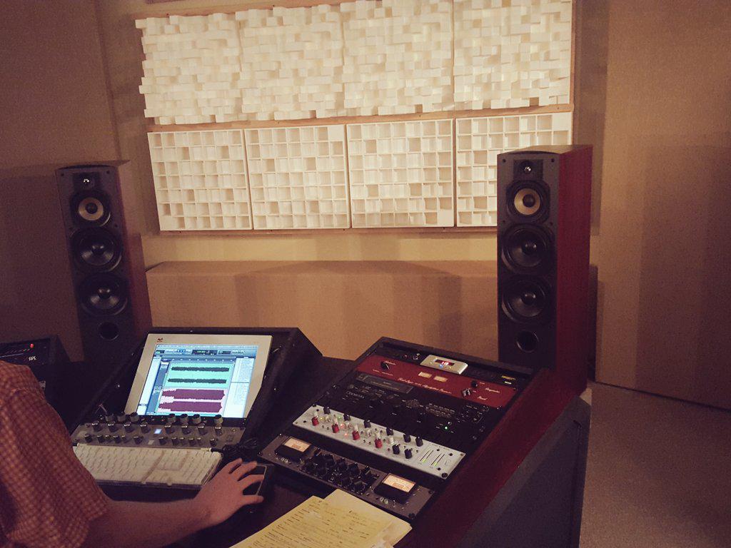 Moving_Castles's tweet image. Mastering a record