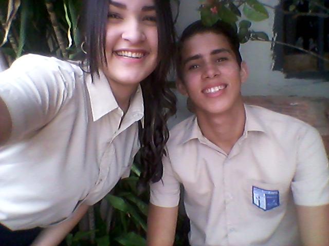Valeriavfc's tweet photo. @ThePoeta11  lo logramos  ladilla 🎓🎉🎉 http://t.co/YGDGSCCN8M