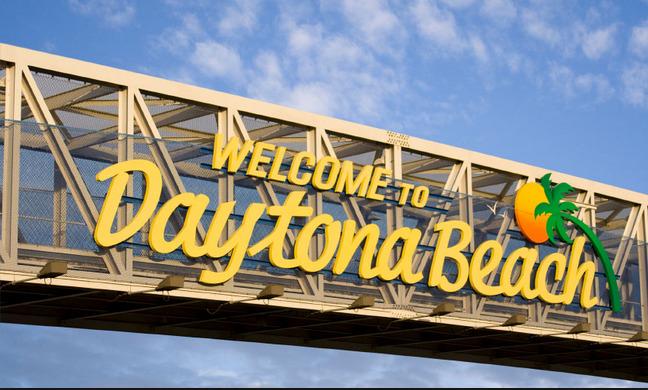 PPCPokerTour's tweet photo. Less than 2-weeks away! #PPCDaytona @DBKCandPR $350 Main $50K GTD. @BryanOulton on the mic &amp; @MarkHokeShow #PPCALERT http://t.co/hF1qwxUiQm