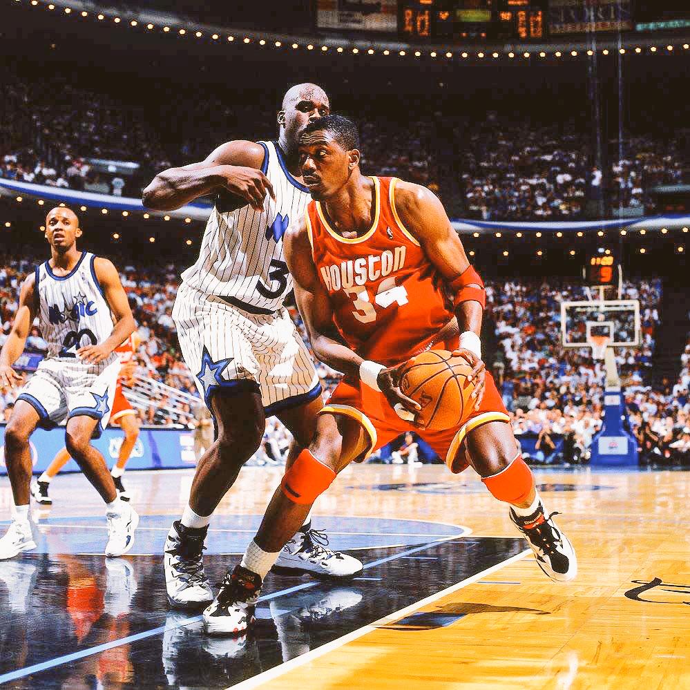 CLUTCHClTY's tweet photo. Better than @SHAQ http://t.co/1OzswdGzGz