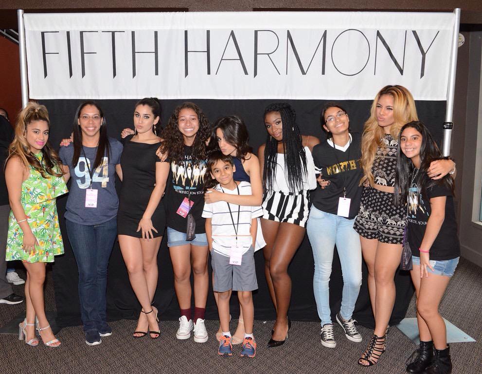 lelamorales21's tweet photo. AGGGHHH 😻😭💖💥 @FifthHarmony #SummerReflectionMiami http://t.co/OkmypznQPp