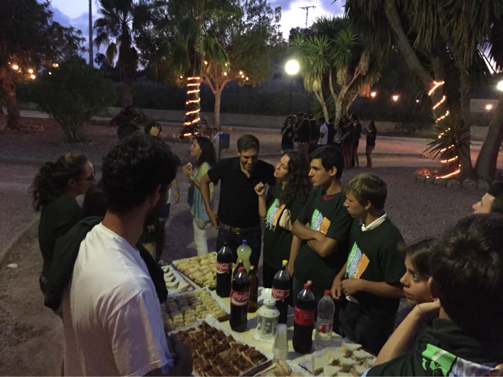 convicom1's tweet photo. Fiesta de despedida 
#haciendohistoria http://t.co/xXTTxNC8qe