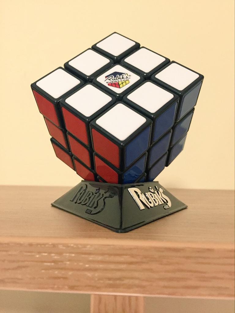 Rubik's cube complete in 3mins 32 secs... Next challenge for 2mins! #MyOwnRecord #Nerd #OnMyOwn #NoFriendsAround