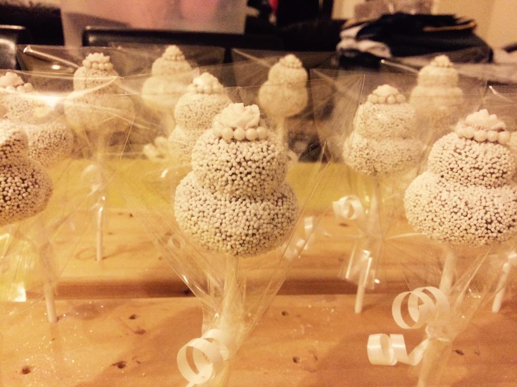 Some beautiful #wedding#anniversary #cakepops xx #SheffieldIsSuper #SouthYorkshire