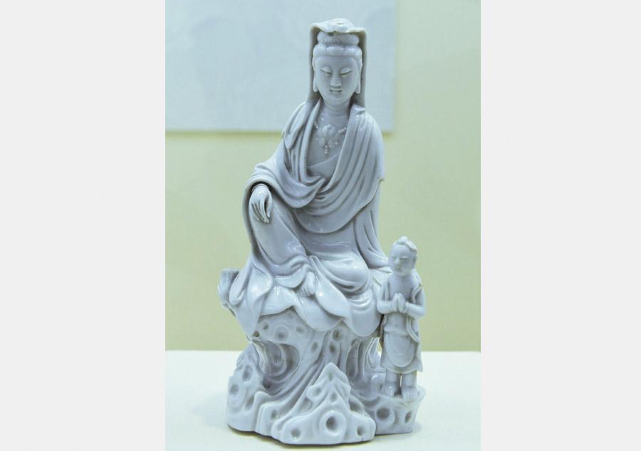 ChinaLive_NA's tweet photo. Ancient exported porcelain shines in Zhejiang museum http://t.co/PETH7Ixhsf
