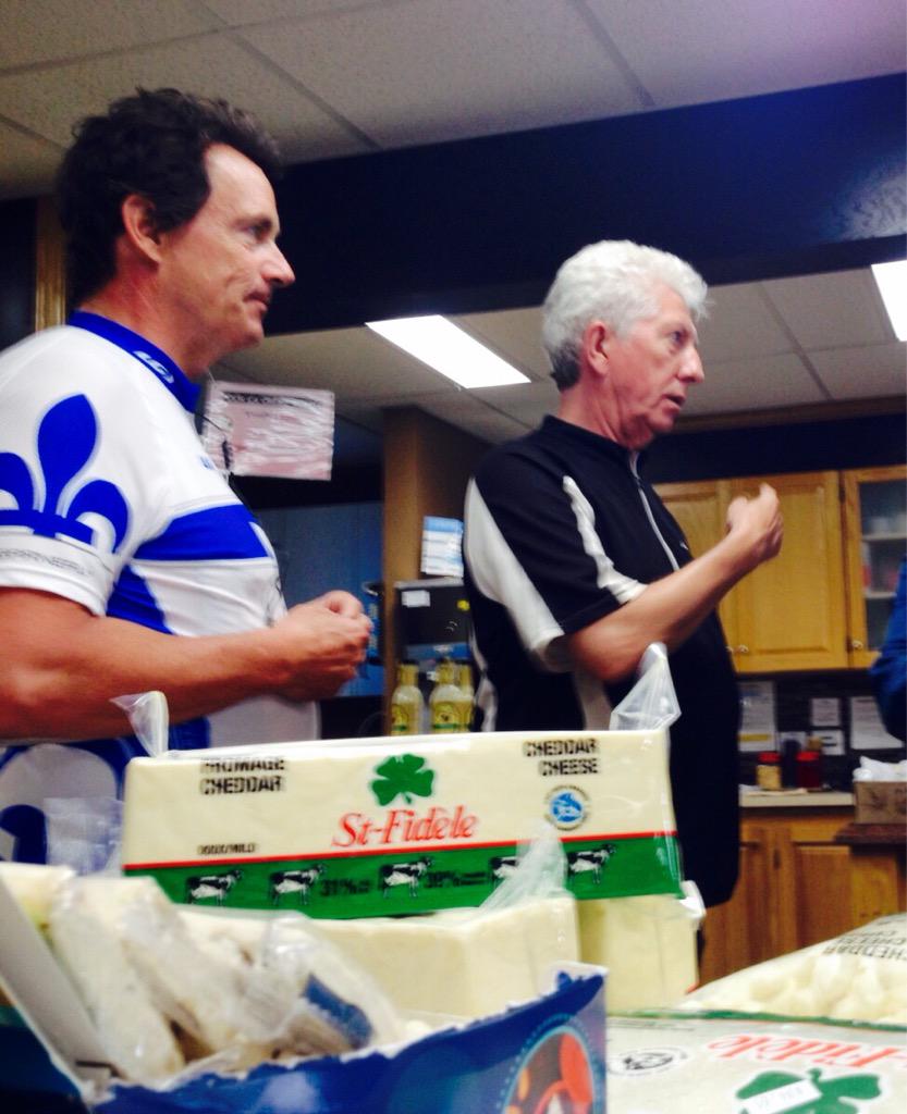 PKP_Qc's tweet photo. À la fromagerie St-Fidèle à la Malbaie avec @GillesDuceppe Nous sommes en route vers traversier de St-Siméon #polqc http://t.co/PpqvTYPp0i
