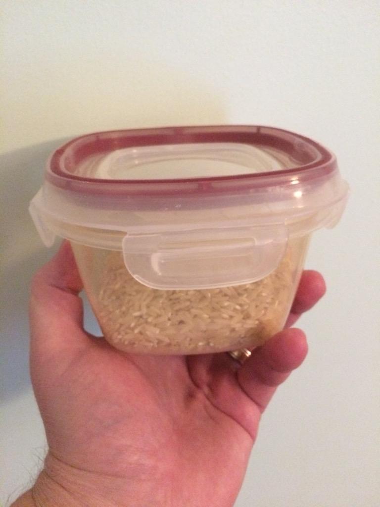 drewcandrum's tweet image. Forgot to pack shaker for gig tonight. A bit of rice in a plastic container should do nicely. #macgyver #drumhack