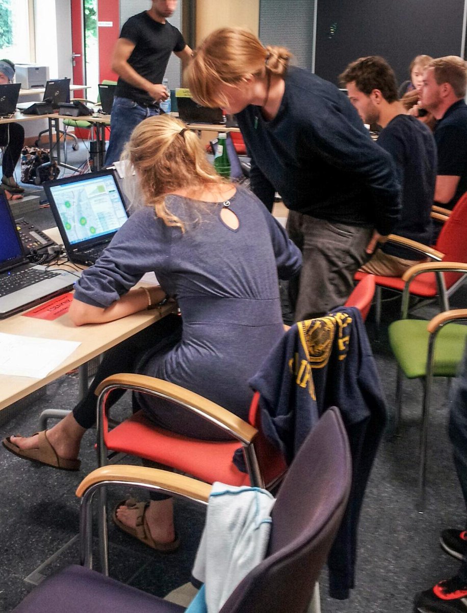 h_stange's tweet photo. Today real exercise at international summer academy 2015 of the BBK/AKNZ @Insight_ICT.received excellent feedback http://t.co/t6wuUoxYwB