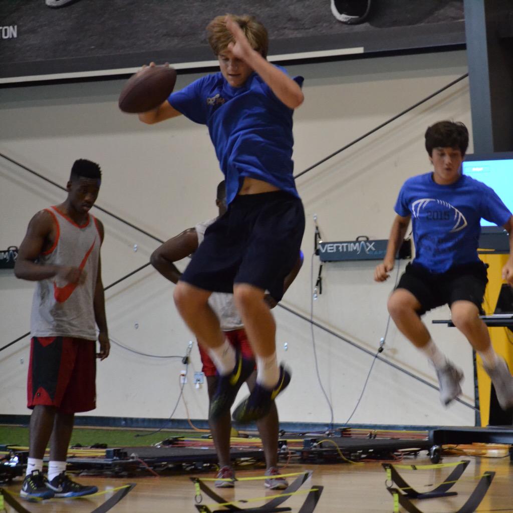 mjp360's tweet image. Spotted @AllenEagle06 QB - @Mitchj7J prepping for the season this afternoon #TrainFast #TXHSFB @alleneagles
