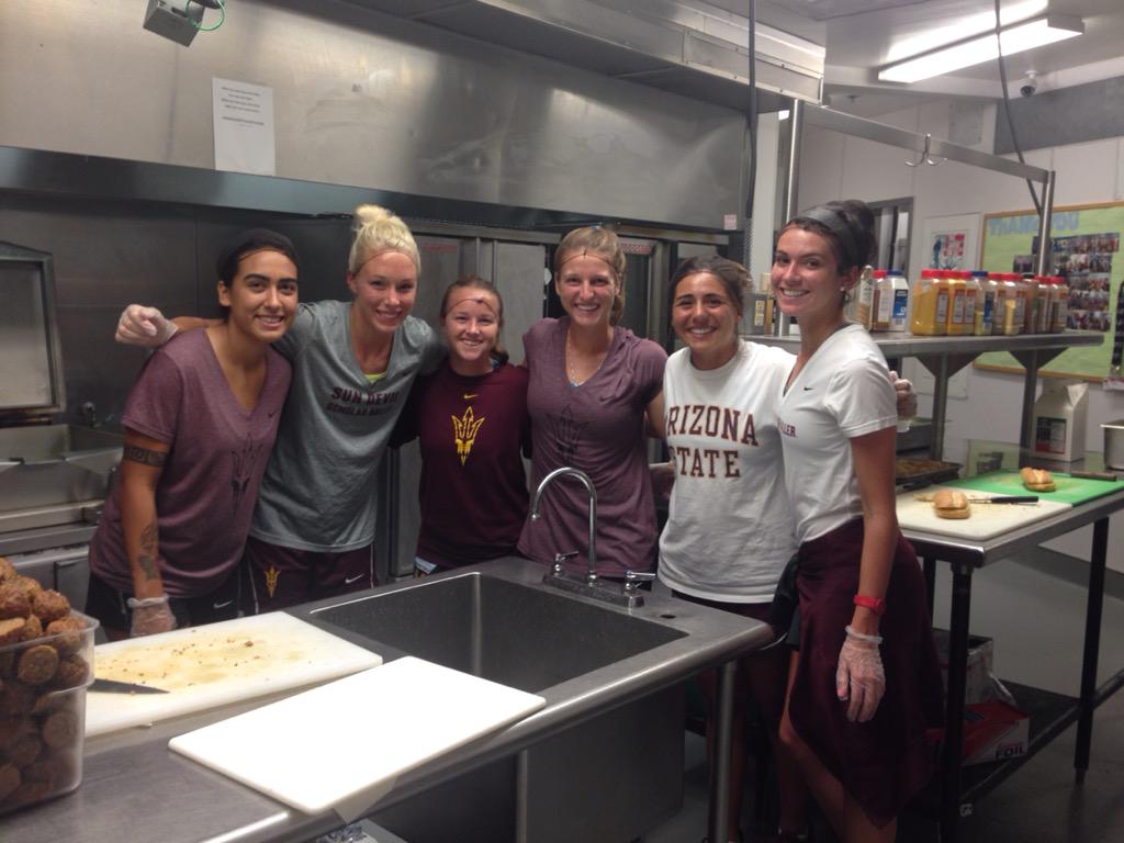 @ASUSoccer volunteering at @UMOM ! #SunDevilsServe @TheSunDevils