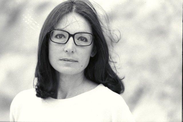 Feliz cumpleaños a Nana Mouskouri // Happy birthday to Nana Mouskouri 