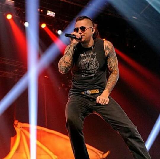 Happy birthday to this incredible human being and the complete badass that is M Shadows! 